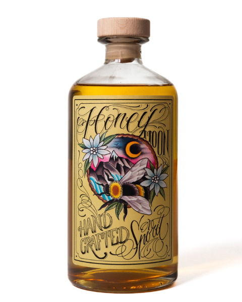 Honey Moon – liquore artigianale con miele, erbe alpine e distillati pregiati, acquistabile online su Cavour Drinks